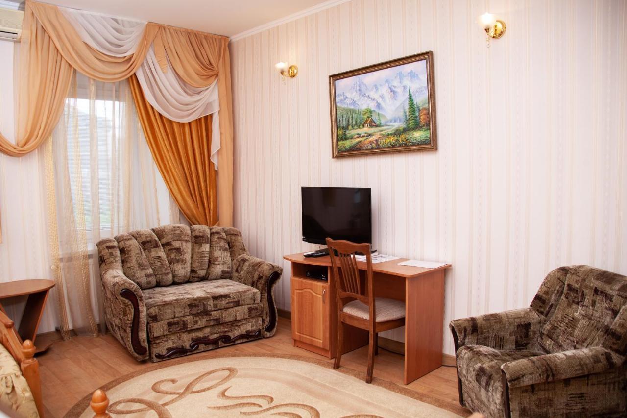 Hotel Piligrim 1 Mykolaiv Exterior foto